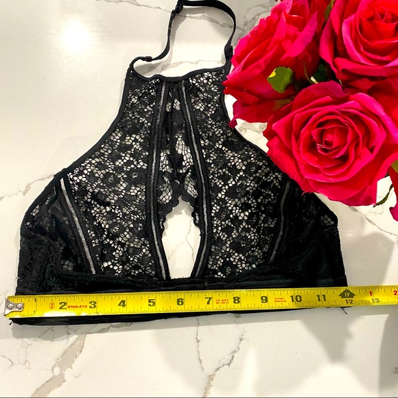 Victoria’s Secret Halter Bralette (Size S/P) 🌹 - Picture 7 of 11